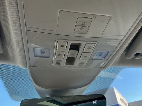 Certified 2025 Volkswagen Taos SEL w/ Black Wheel Plus Package image 25