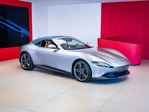 Certified 2024 Ferrari Roma Spider image 31