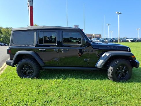Used 2023 Jeep Wrangler Unlimited Sport AWD/4WD image 2