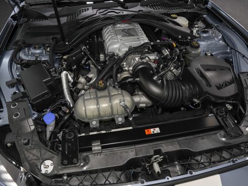 Used 2022 Ford Mustang Shelby GT500 w/ Carbon Fiber Track Pack RWD image 51