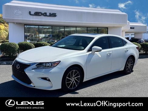 Used 2018 Lexus ES 350 w/ Luxury Package w/Wood Trim image 1