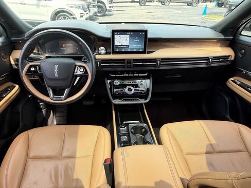 Used 2022 Lincoln Corsair Reserve w/ Luxury Package FWD image 13