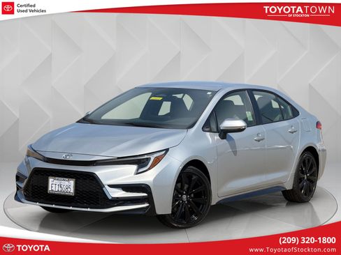 Certified 2026 Toyota Corolla SE FWD image 1