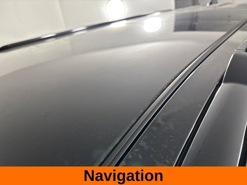 Used 2023 Land Rover Defender 110 X-Dynamic SE AWD/4WD image 10