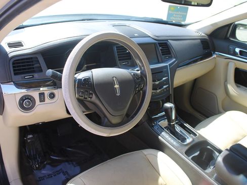 Used 2014 Lincoln MKS w/ Equipment Group 101A FWD image 12