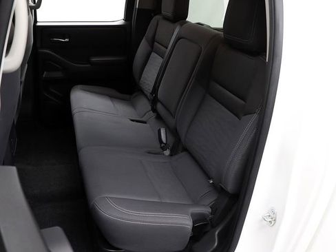 Used 2023 Nissan Frontier SV w/ Technology Package image 12