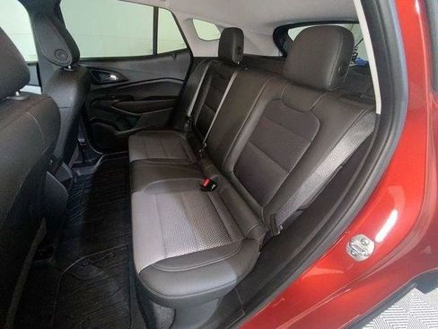 Used 2024 Chevrolet Trax LT w/ Driver Confidence Package FWD image 12