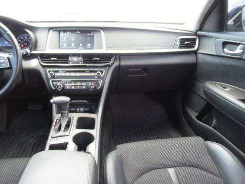 Used 2019 Kia Optima S FWD image 14