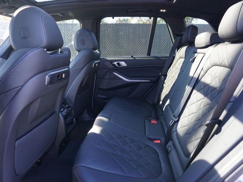 Used 2024 BMW X5 xDrive40i w/ Premium Package image 13