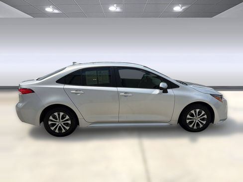 Used 2022 Toyota Corolla LE FWD image 8