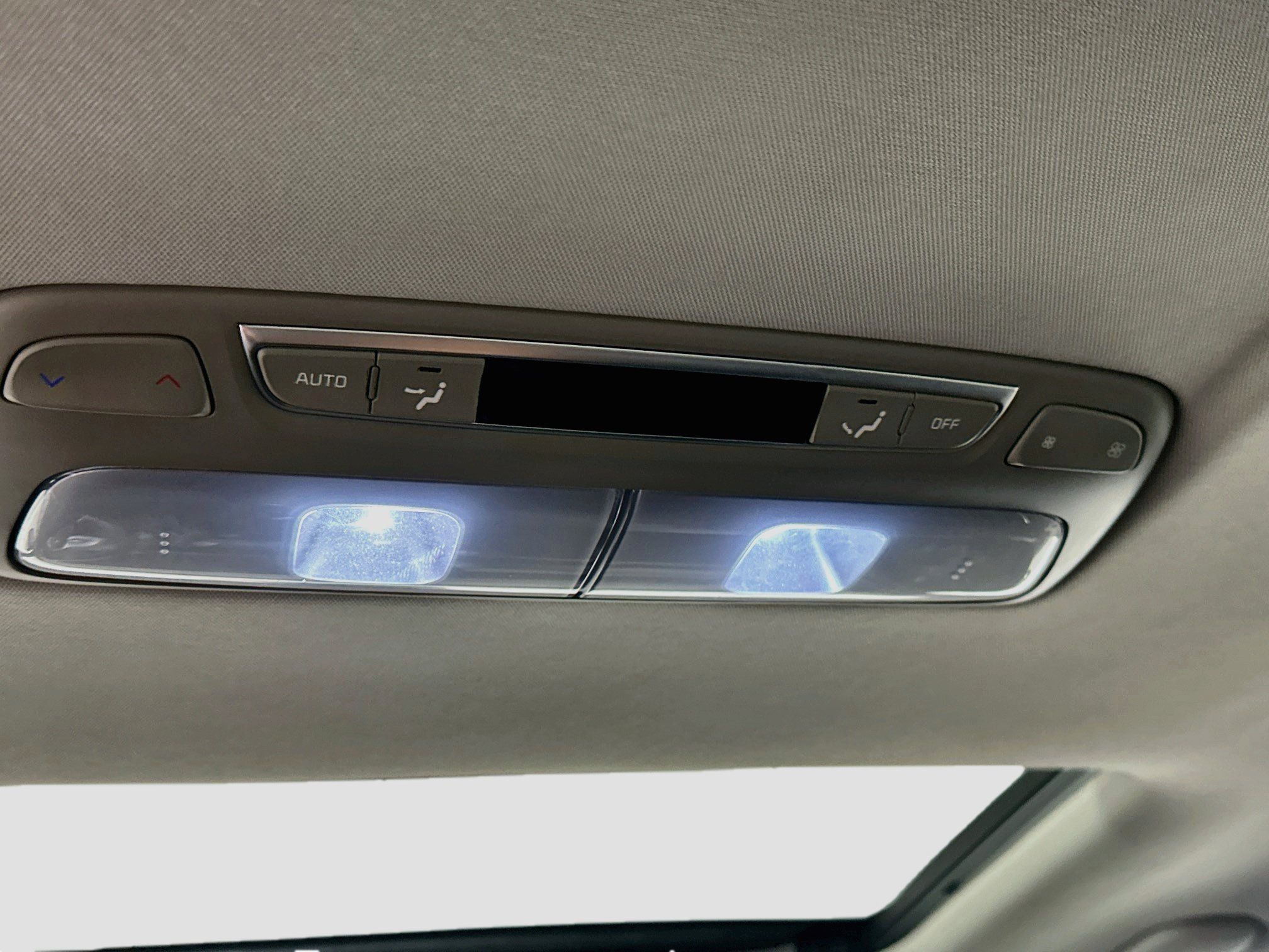 Used 2025 Kia Telluride S FWD image 27