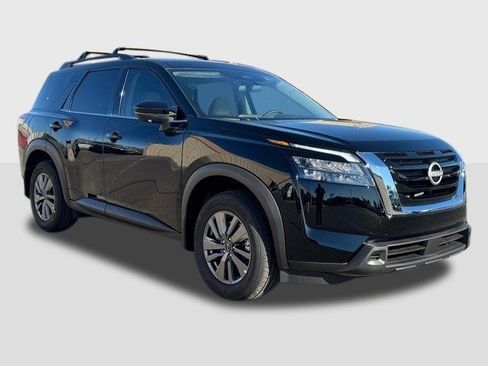 New 2025 Nissan Pathfinder SV image 7