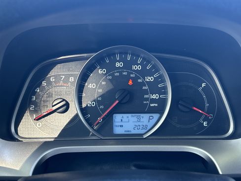 Used 2015 Toyota RAV4 LE FWD image 20