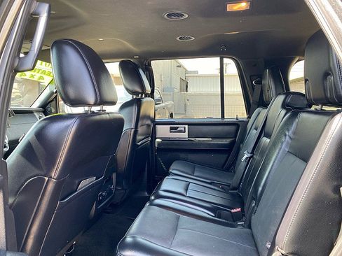 Used 2017 Ford Expedition XLT w/ Equipment Group 202A image 11