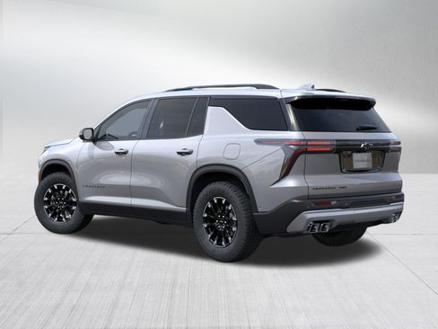 New 2026 Chevrolet Traverse Z71 w/ Enhanced Driving Package AWD/4WD image 3