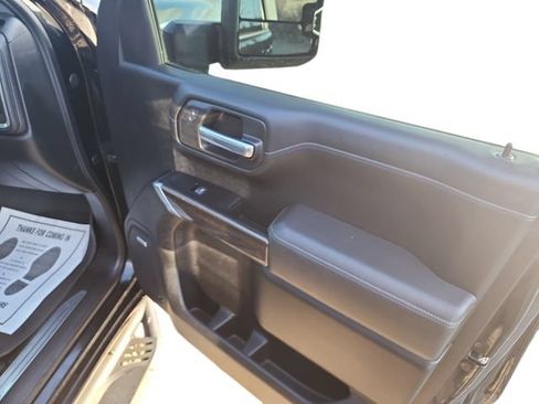 Used 2020 Chevrolet Silverado 1500 LT Trail Boss AWD/4WD image 12