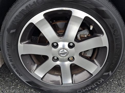 Used 2012 Nissan Sentra 2.0 SR w/ Special Edition Pkg image 8