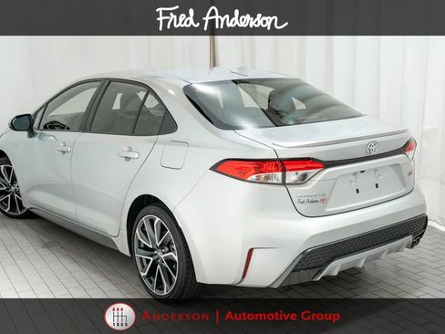 Used 2022 Toyota Corolla SE FWD image 3