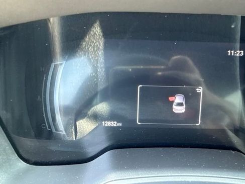 Used 2025 Toyota Corolla SE w/ SE Premium Package FWD image 9