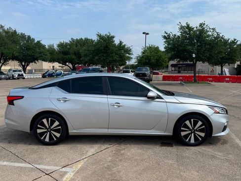 Used 2021 Nissan Altima 2.5 SV image 7