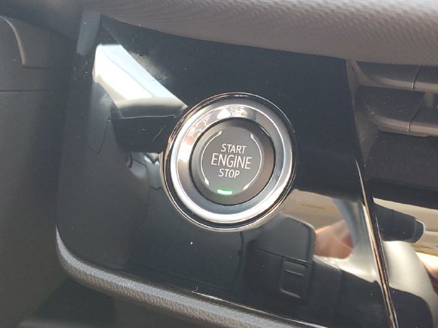 Certified 2025 Buick Envision Preferred AWD/4WD image 26