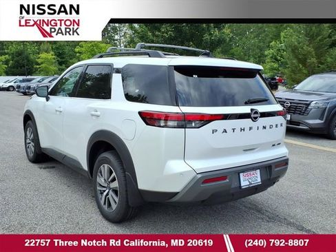 Used 2026 Nissan Pathfinder SL AWD/4WD image 4