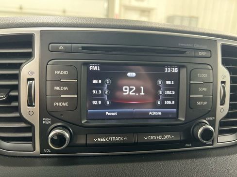 Used 2017 Kia Sportage LX image 14