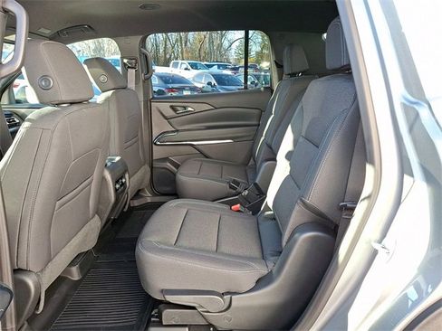 New 2026 Chevrolet Traverse LT w/ LPO, Floor Liner Package image 6
