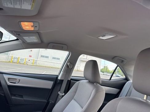 Used 2016 Toyota Corolla LE FWD image 11