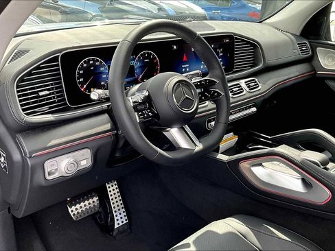 New 2026 Mercedes-Benz GLS 450 4MATIC image 10