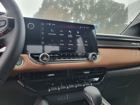 New 2026 GMC Canyon AT4 w/ AT4 Premium Package image 12