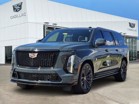 Certified 2025 Cadillac Escalade ESV V AWD/4WD image 2