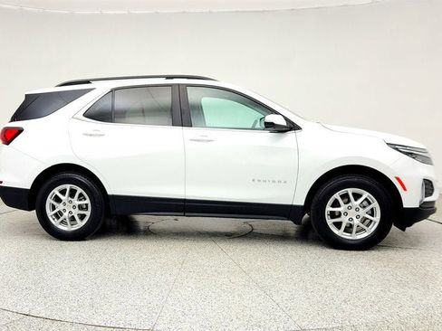 Used 2024 Chevrolet Equinox LT AWD/4WD image 4