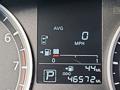 Used 2019 Nissan Kicks S image 13