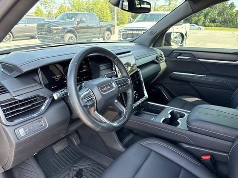 Used 2025 GMC Acadia Elevation w/ Elevation Premium Package FWD image 22