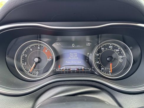 Used 2019 Jeep Cherokee Limited FWD image 26