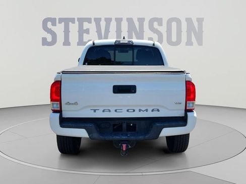 Used 2017 Toyota Tacoma SR w/ Tow Package AWD/4WD image 4