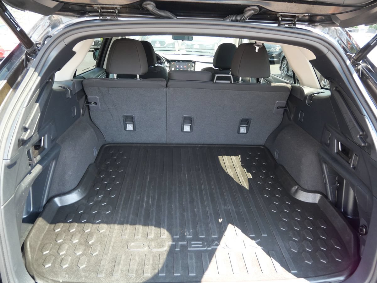 Used 2023 Subaru Outback Premium AWD/4WD image 21