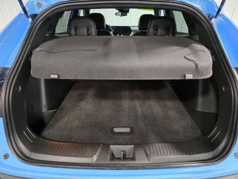 Used 2024 Chevrolet Trax RS w/ Sunroof Package FWD image 11