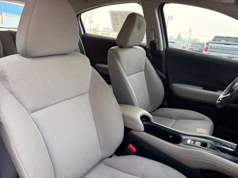 Used 2022 Honda HR-V LX image 35