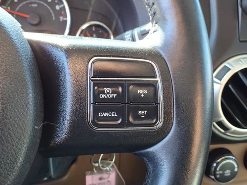 Certified 2017 Jeep Wrangler Unlimited Sahara w/ Dual Top Group image 22