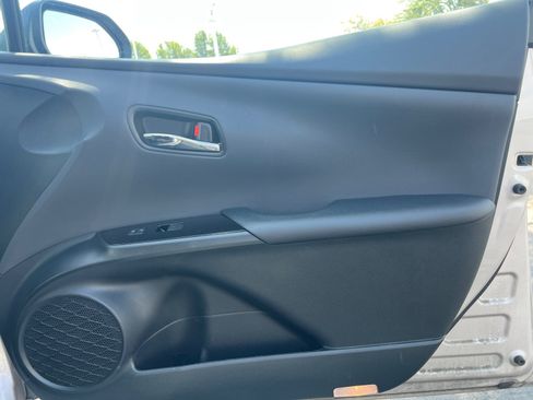 Used 2021 Toyota Prius Prime LE FWD image 29