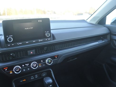 Used 2023 Honda CR-V EX image 23