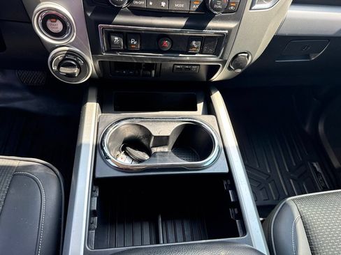 Used 2019 Nissan Titan PRO-4X AWD/4WD image 17