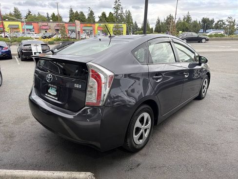 Used 2014 Toyota Prius Four FWD image 8