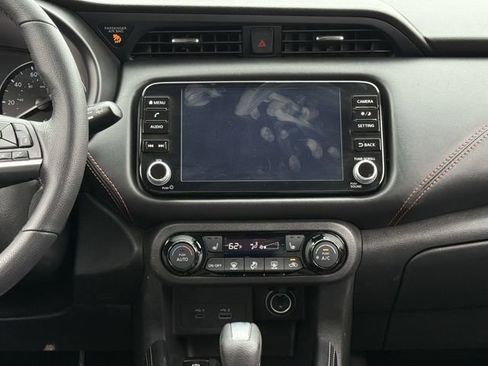 Used 2023 Nissan Kicks SR w/ SR Premium Package image 17