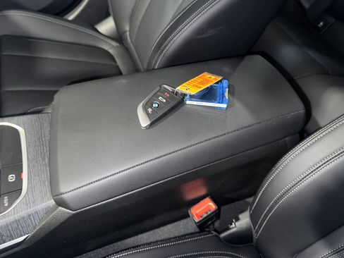 Certified 2025 BMW 330i Sedan image 29