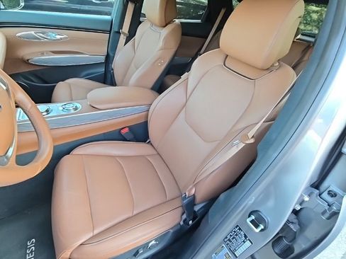 Used 2022 Genesis GV70 2.5T w/ Advanced Package AWD/4WD image 12