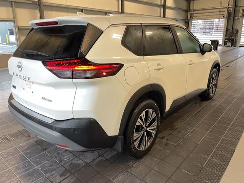 Used 2023 Nissan Rogue SV w/ SV Premium Package AWD/4WD image 17