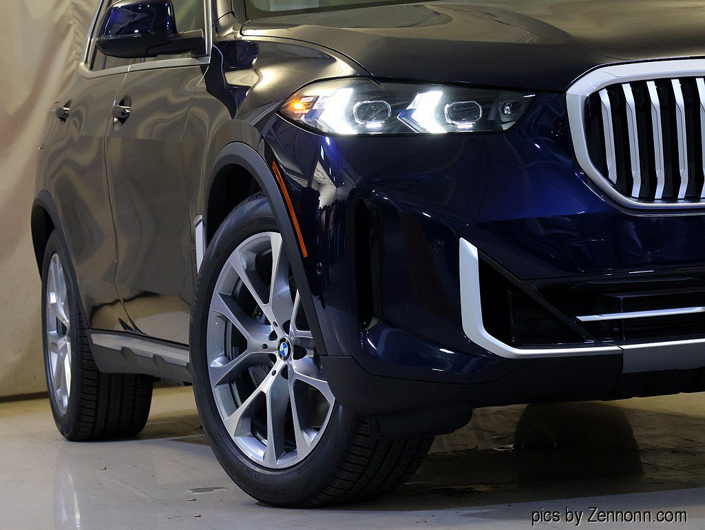 Used 2026 BMW X5 xDrive50e AWD/4WD image 4